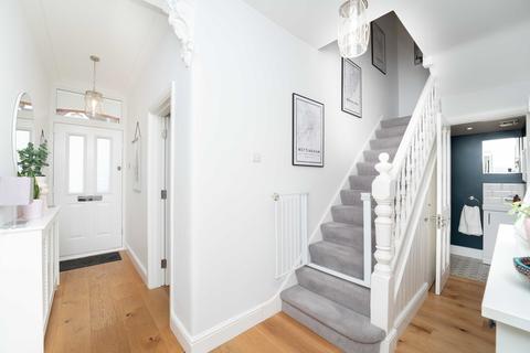 14 Milford Road, London, W13 9HZ