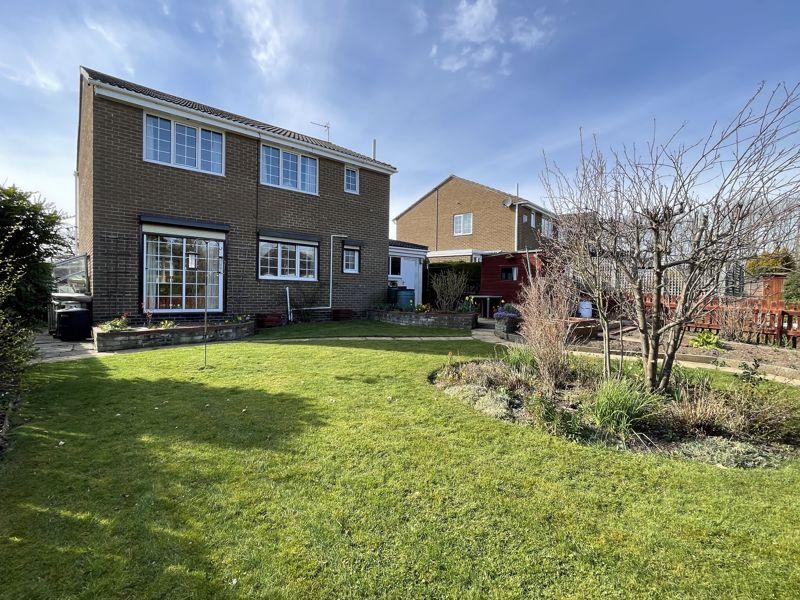 The Vale, StocktonOnTees, TS19 0XL 4 bed detached house £260,000