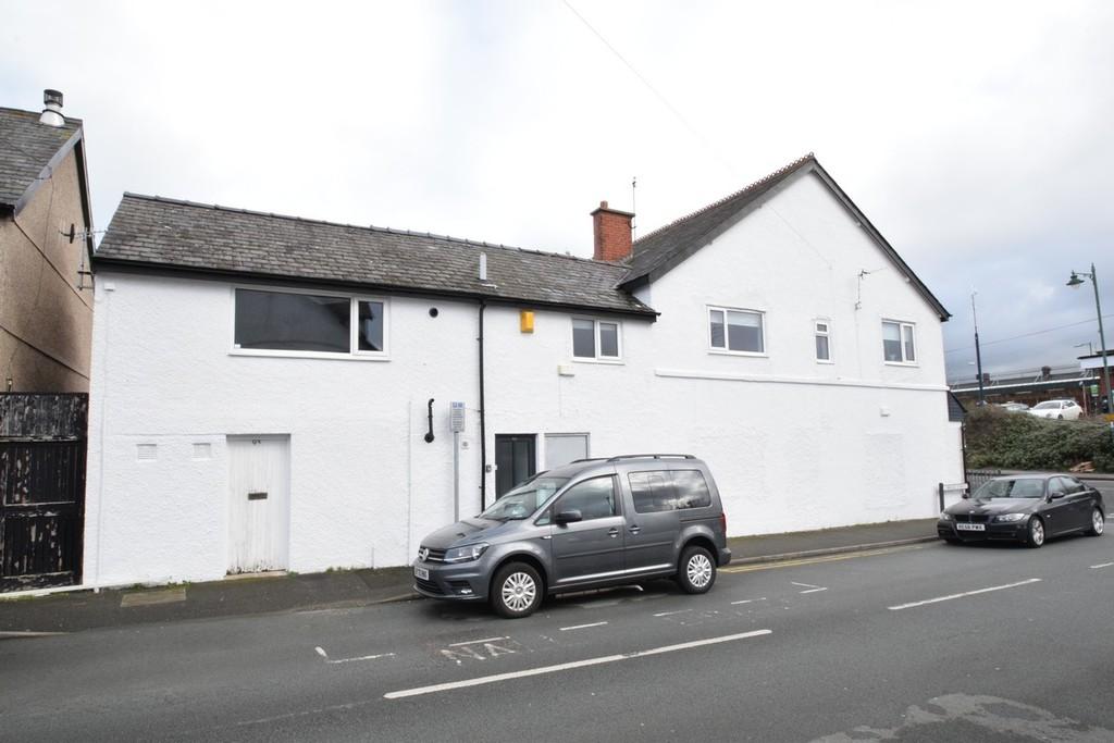 Conwy Road, Llandudno Junction Property £100,000