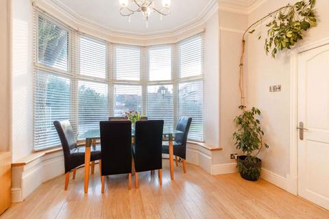 139 Church Avenue, Leeds, LS6 4JT