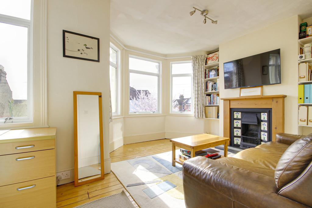 North View Road, Crouch End, N8 2 bed flat for sale £575,000