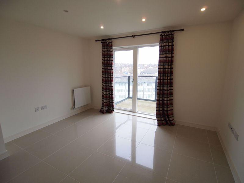 Crested Court, Shearwater Drive, Hendon Waterside, Welsh Harp, London