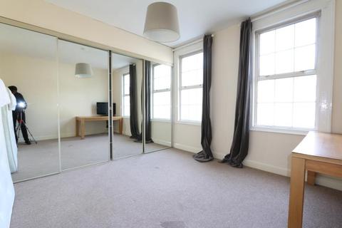 2 bedroom terraced house to rent - Aston Street, London, E14 7NE