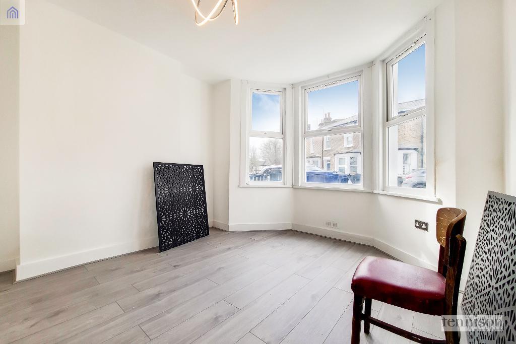 Coningsby Road, Ealing, W5 4HP 2 bed terraced house £700,000