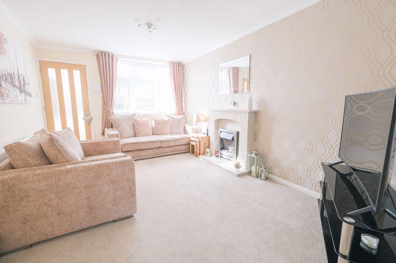 Maxholm Road, Streetly, Sutton Coldfield, B74 3SU 3 bed terraced house