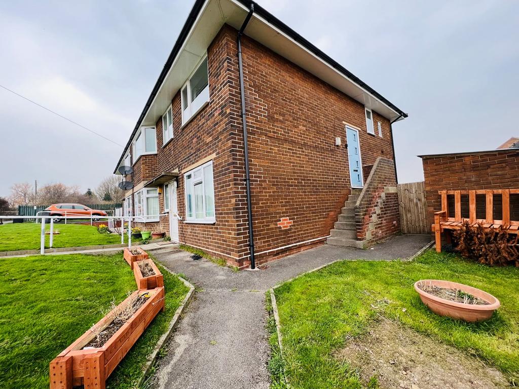 Slipper Lane, Mirfield, WF14 2 bed flat £90,000