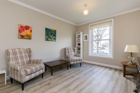 17/3 Grandfield, Edinburgh, EH6 4TL