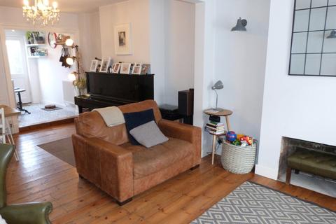 25 Greenfield Street, Waltham Abbey, EN9 1HJ