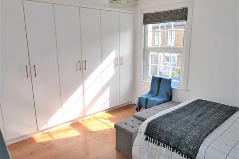 25 Greenfield Street, Waltham Abbey, EN9 1HJ