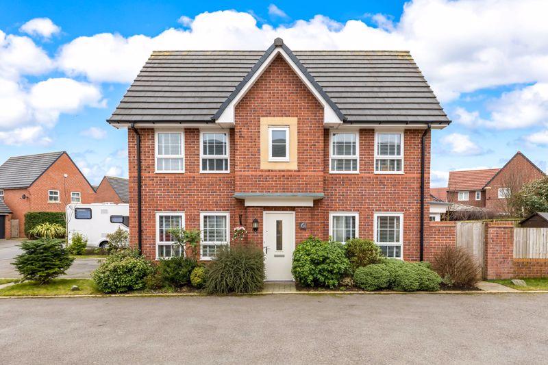 Findley Cook Road, Highfield, WN3 6GJ 3 bed detached house £250,000