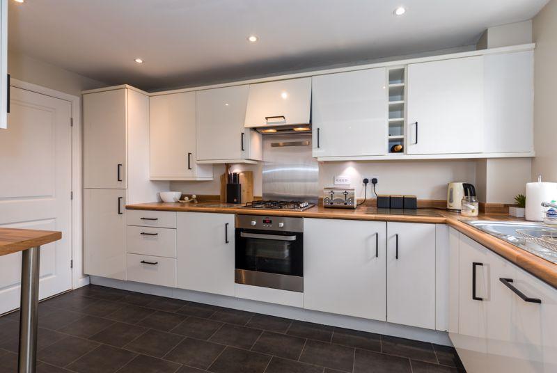 Findley Cook Road, Highfield, WN3 6GJ 3 bed detached house £250,000