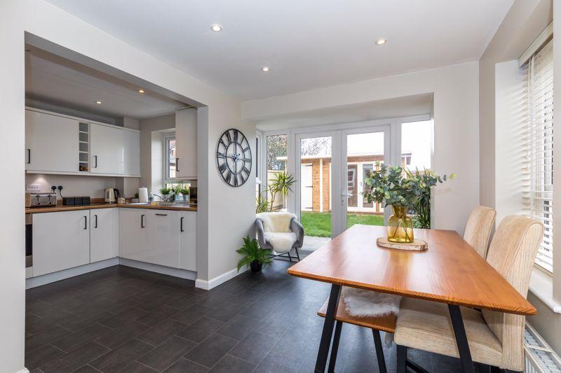 Findley Cook Road, Highfield, WN3 6GJ 3 bed detached house £250,000
