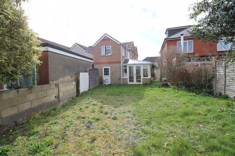 Brassey Road, Bournemouth BH9 4 bed semidetached house £2,000 pcm (£