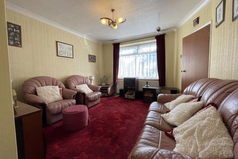 68 Usk Road, Aveley, South Ockendon, RM15 4NX
