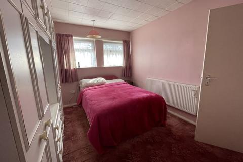 68 Usk Road, Aveley, South Ockendon, RM15 4NX