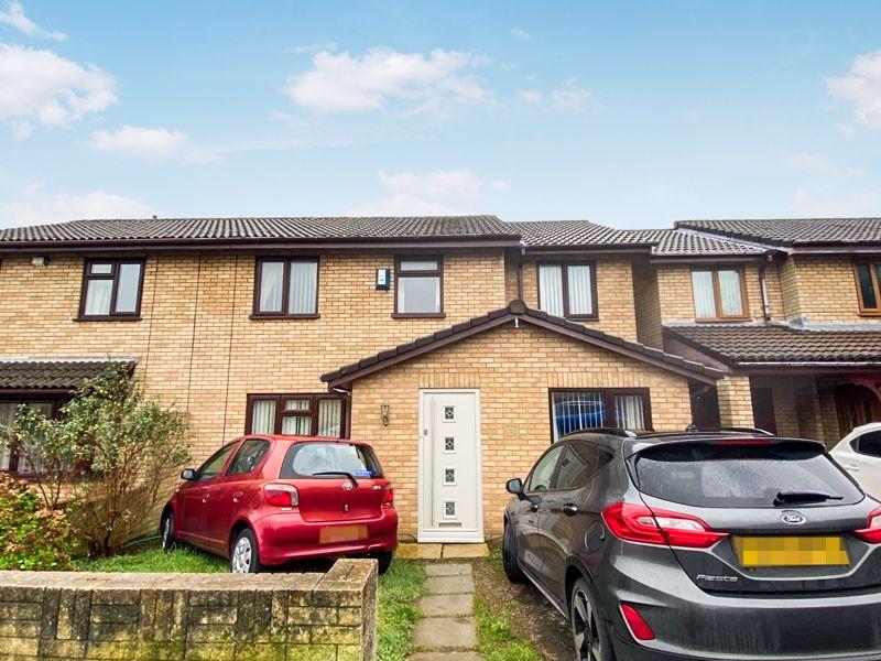 Woodham Park, Barry 5 bed semidetached house £355,000