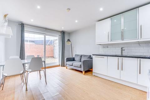 18a Burnett Close, London, E9 6ET