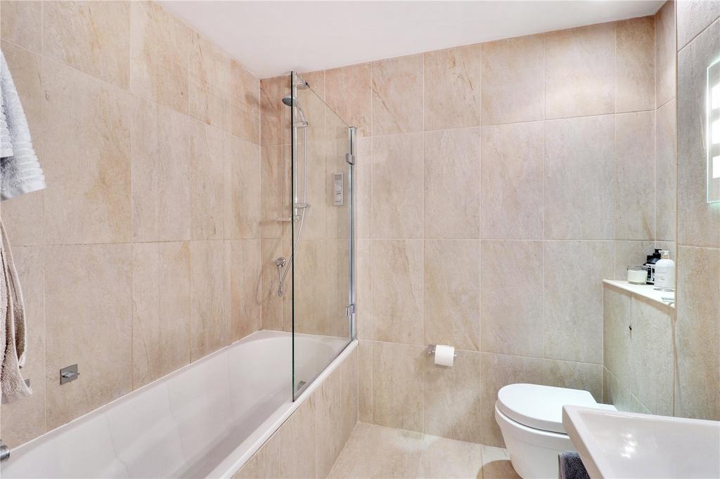 En Suite Bathroom