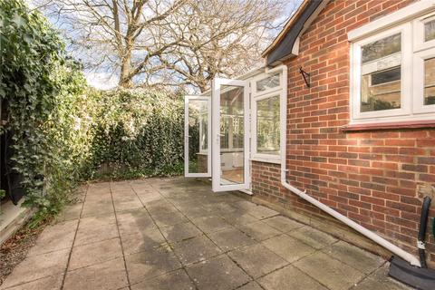2 Haven Close, London, SW19 5JW