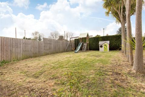 2 Haven Close, London, SW19 5JW