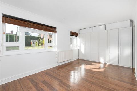 2 Haven Close, London, SW19 5JW