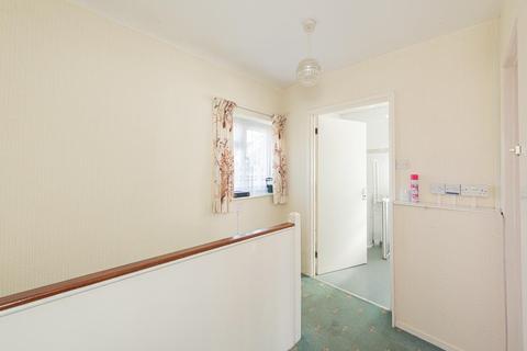 15 Whitmores Close, Epsom, KT18 7JY