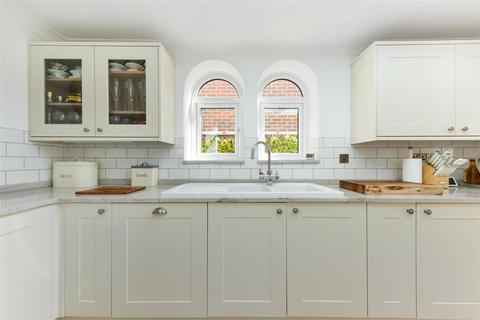 19 Ullswater Crescent, London, SW15 3RG
