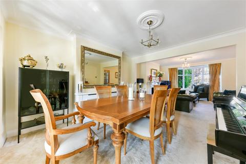 19 Ullswater Crescent, London, SW15 3RG