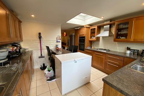 57 Cuxton Road, Rochester, ME2 2BZ