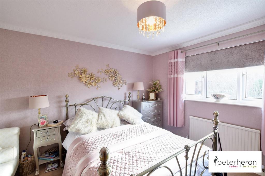 Bedroom 3 (rear)