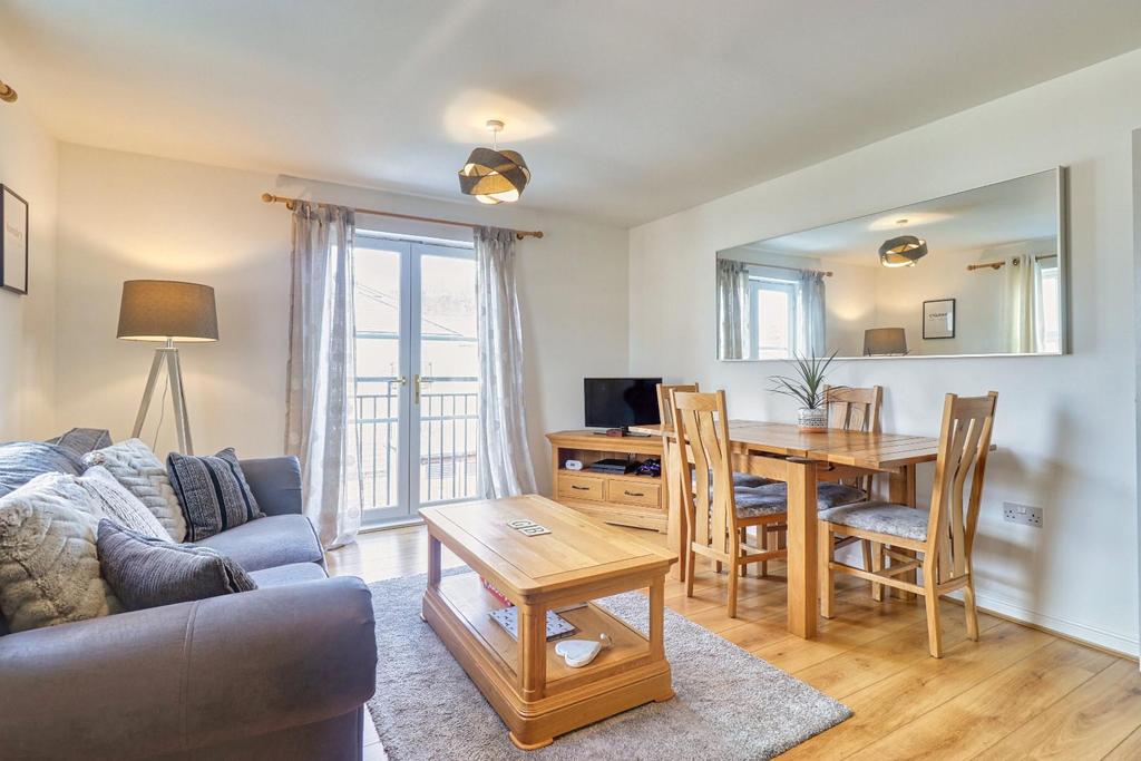 Living/dining kitchen