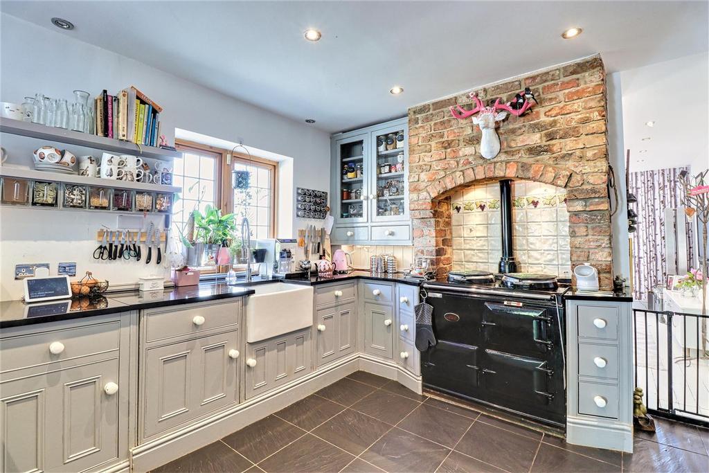 Dining kitchen