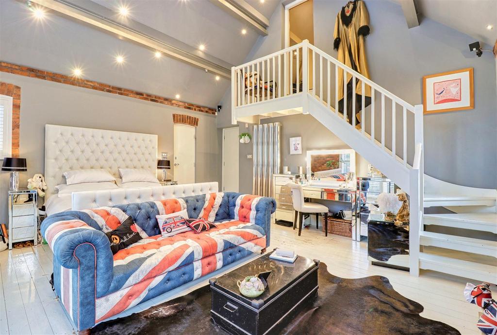 Duplex principal suite