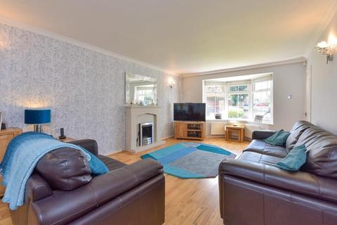 28 Ashdene Close, Sutton Coldfield, B73 6HL