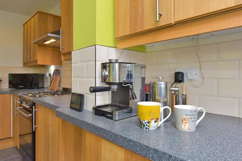 28 Ashdene Close, Sutton Coldfield, B73 6HL