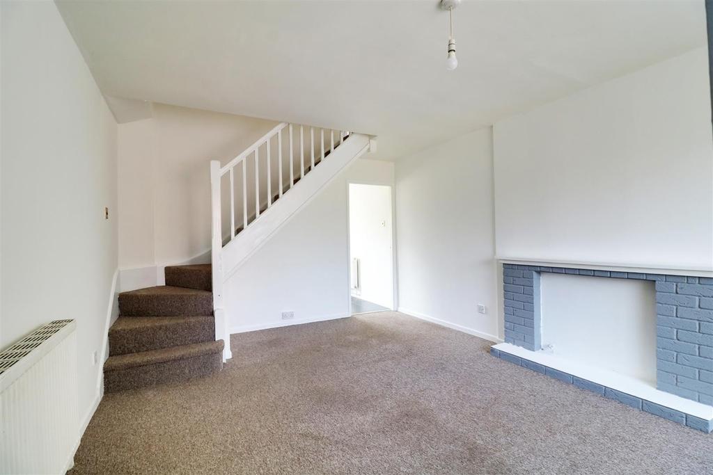 Gleneagles Road, Turnberry, Bloxwich 2 bed terraced house £700 pcm (£