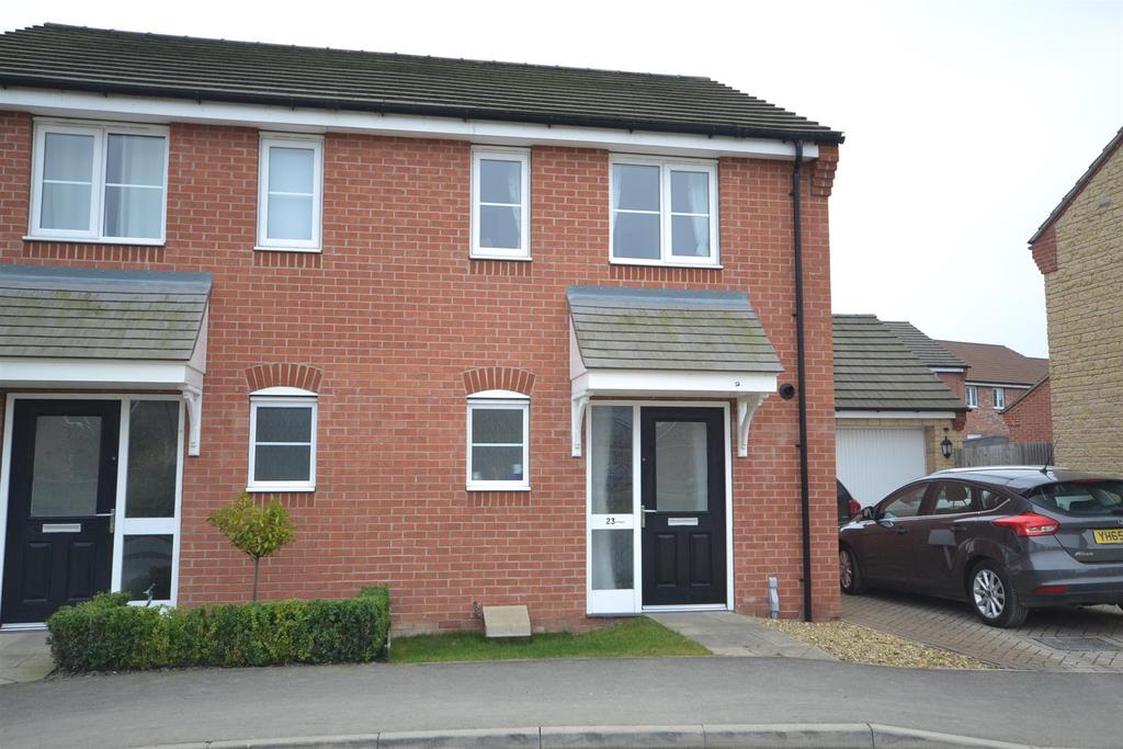 Haydock Park Drive, Bourne 2 bed semidetached house £750 pcm (£173 pw)