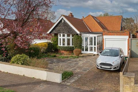 4 West Mead, Epsom, KT19 0BJ
