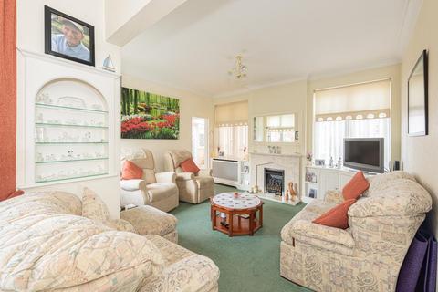 4 West Mead, Epsom, KT19 0BJ