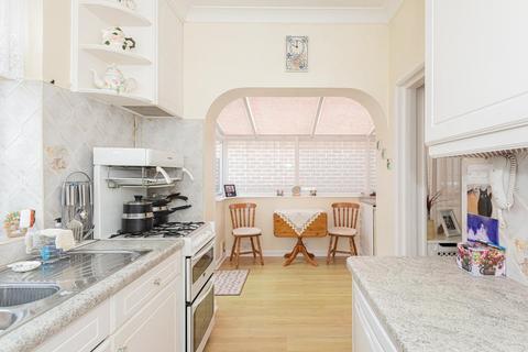 4 West Mead, Epsom, KT19 0BJ