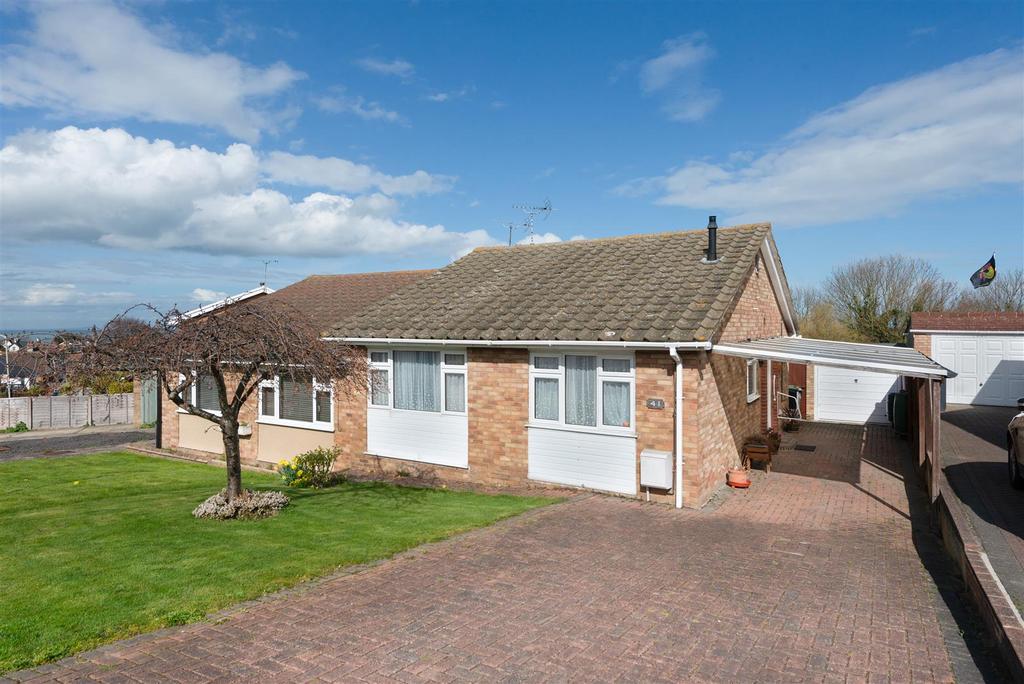 Valkyrie Avenue, Whitstable 2 bed semidetached bungalow £350,000