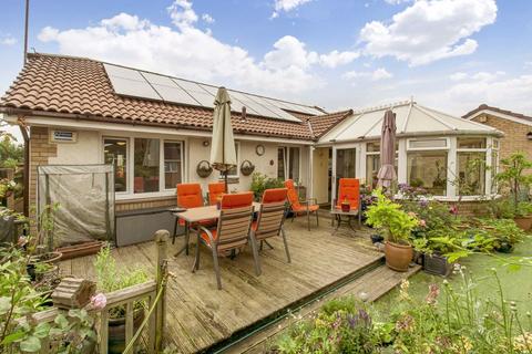 4 bedroom bungalow for sale - Hewat Place, Perth