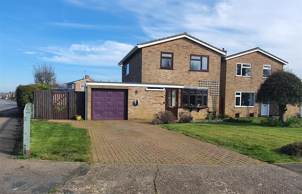 Sawyers Close, Capel St. Mary, Ipswich 3 bed detached house £395,000