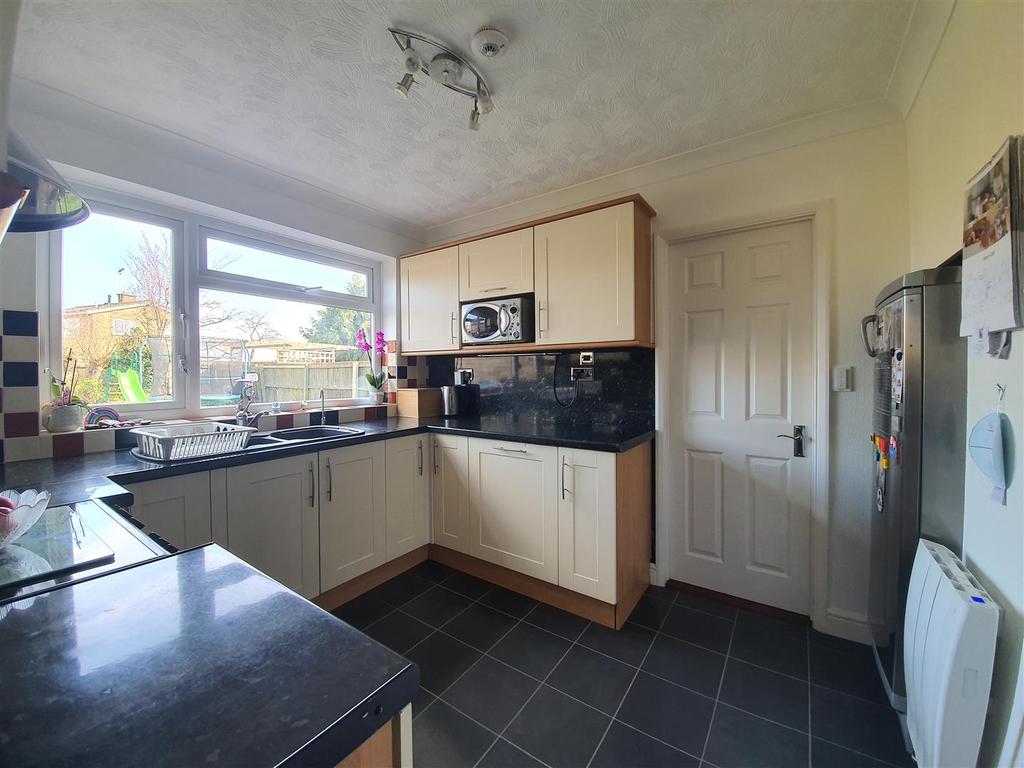 Sawyers Close, Capel St. Mary, Ipswich 3 bed detached house £395,000