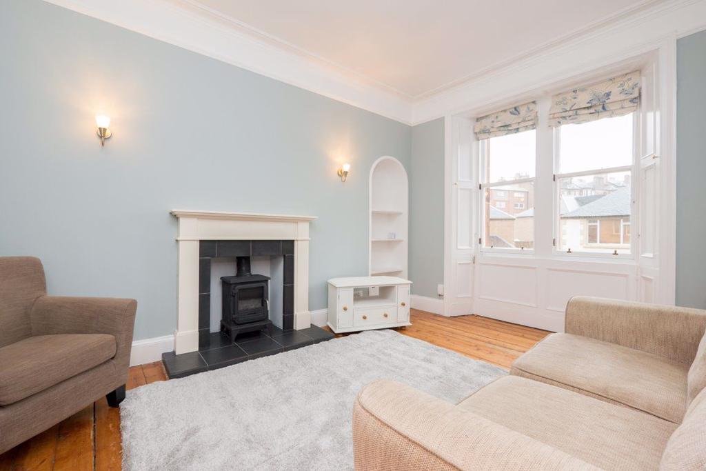 TEMPLE PARK CRESCENT, EDINBURGH, EH11... 2 bed flat £1,125 pcm (£260 pw)