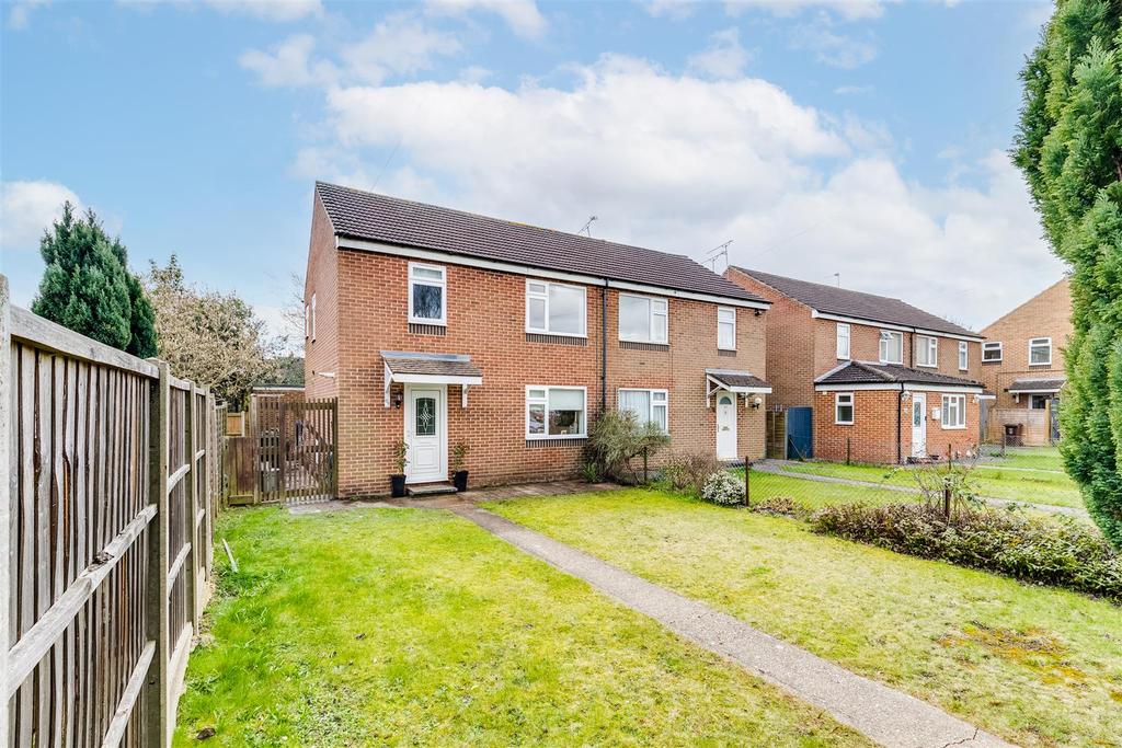 Nelson Avenue, St. Albans 3 bed semidetached house for sale £625,000