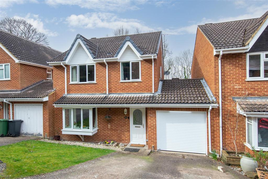 West Hill, Dunstable, Bedfordshire 4 bed detached house for sale £500,000