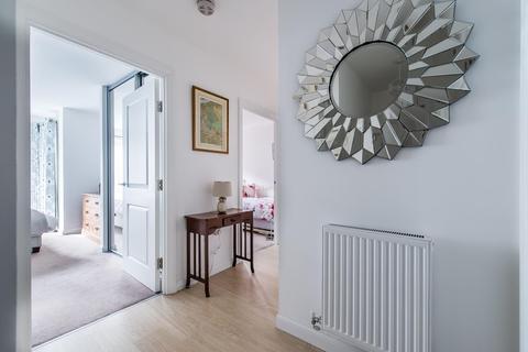 6 Castleridge Drive, Greenhithe, DA9 9WT