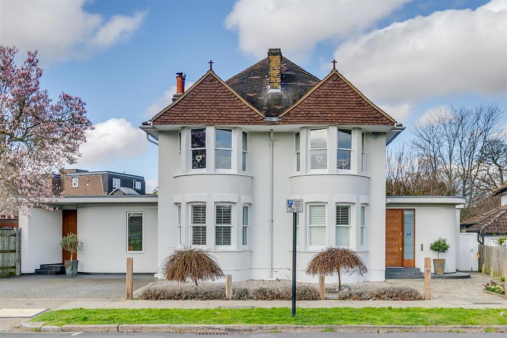 Cavendish Road, London, W4 5 bed detached house £3,500,000