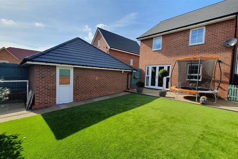 16 Widnall Drive, Bingham, Nottingham, NG13 7AR